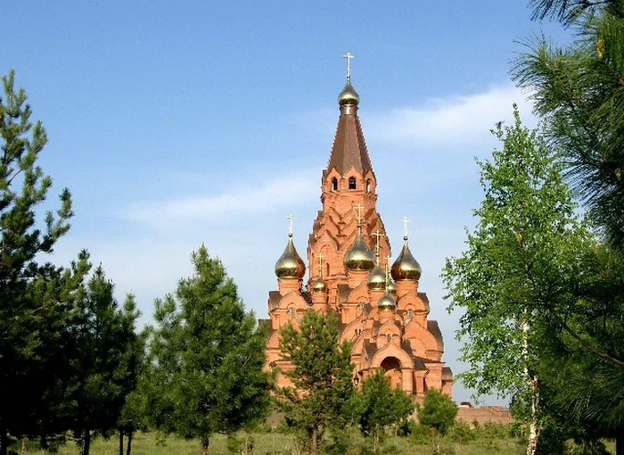 Кафедральный собор Воздвижения Креста Господня в Лесосибирске 5.40389.jpg