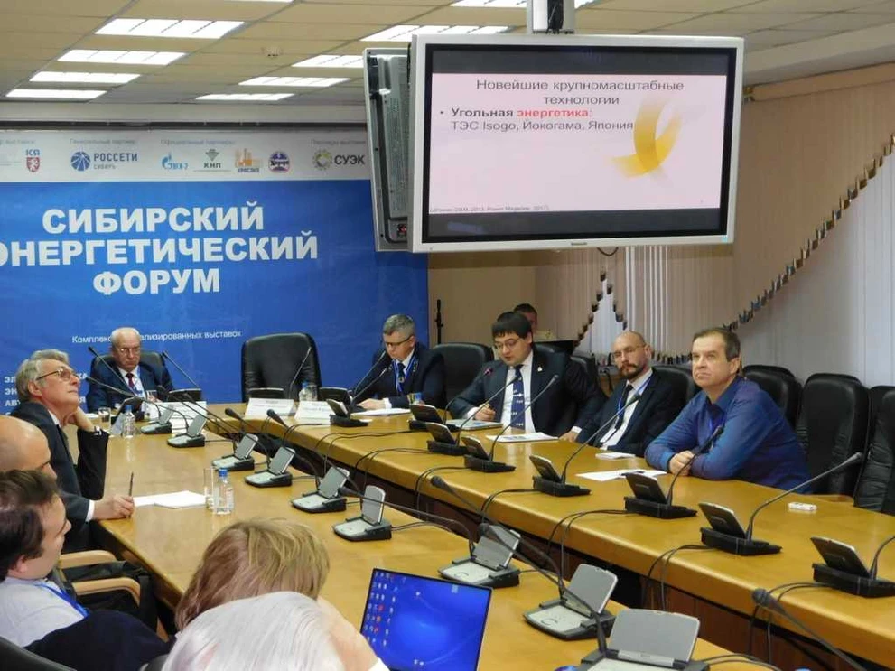дискуссия DSCN3036.JPG