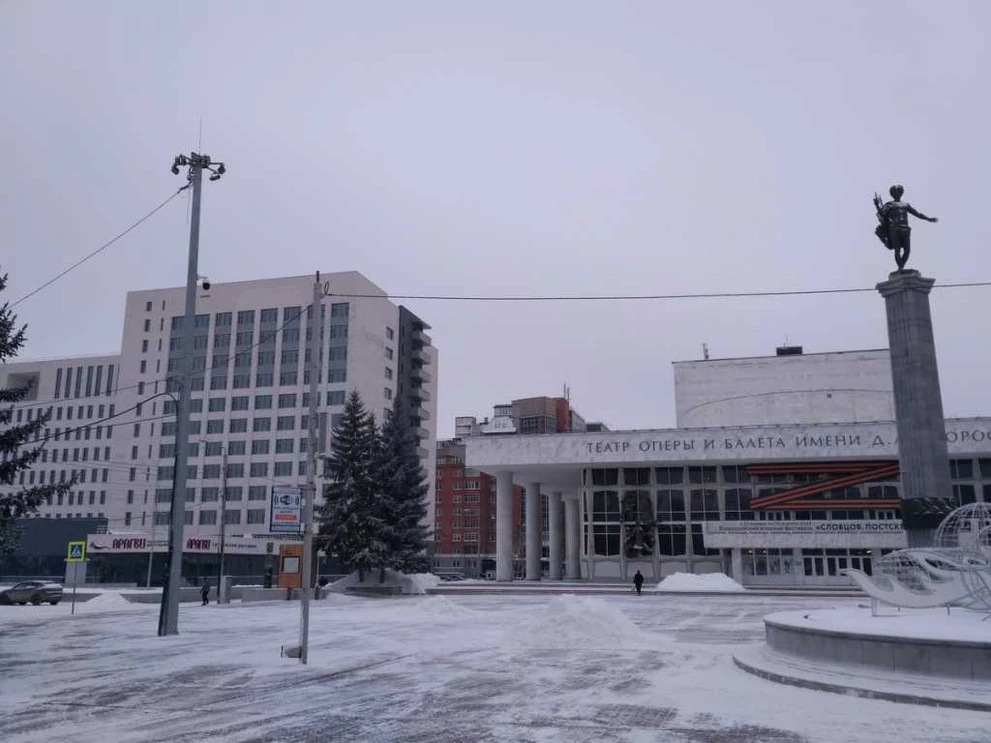 Здание, построенное "Сибиряком", "задавило" театр. IMG_20230119_150411.jpg