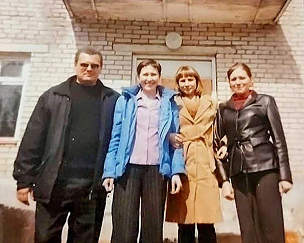2006 год. Сотрудники дирекции природного парка ергаки Матюшко В.А., Крутских Н.В., Гурова Е.С., Волынцева Е.А..jpg 2006 год. Сотрудники дирекции природного парка ергаки Матюшко В.А., Крутских Н.В., Гурова Е.С., Волынцева Е.А..jpg