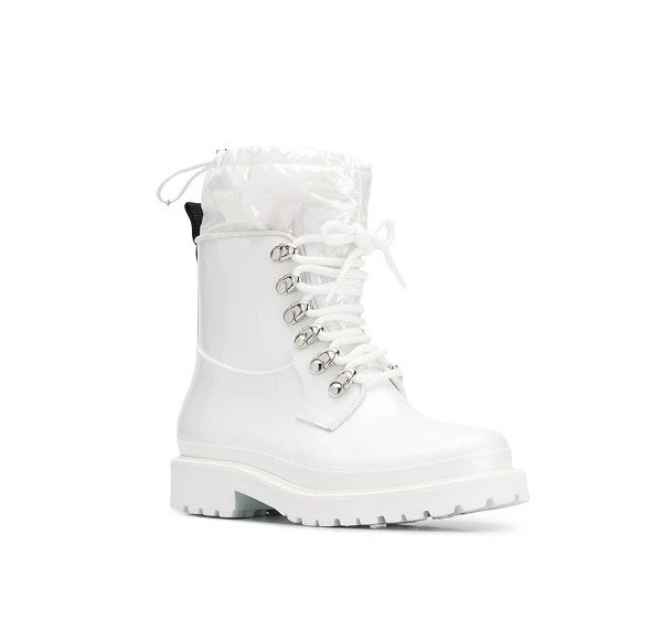 Moncler.jpg Moncler.jpg