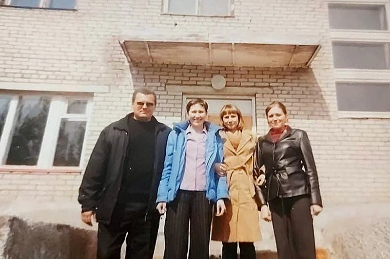 Сотрудники дирекции природного парка ергаки Матюшко В.А., Крутских Н.В., Гурова Е.С., Волынцева Е.А.. 2006г..jpg Сотрудники дирекции природного парка ергаки Матюшко В.А., Крутских Н.В., Гурова Е.С., Волынцева Е.А.. 2006г..jpg