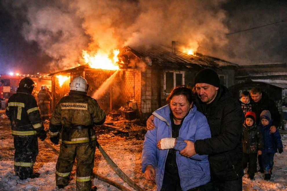 Пожар на левобережных дачах в Туве: спасены дети, женщина получила ожоги