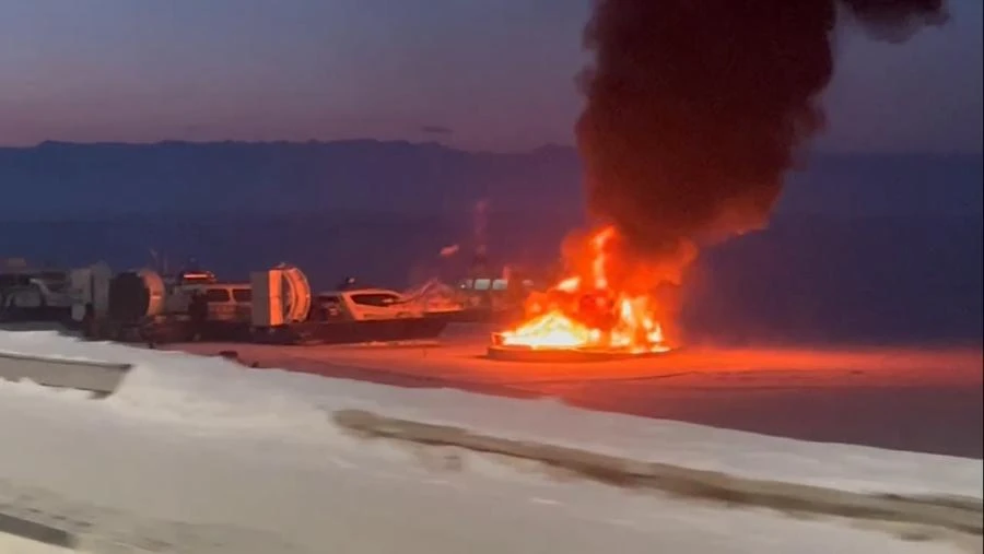На Байкале сгорело судно на воздушной подушке