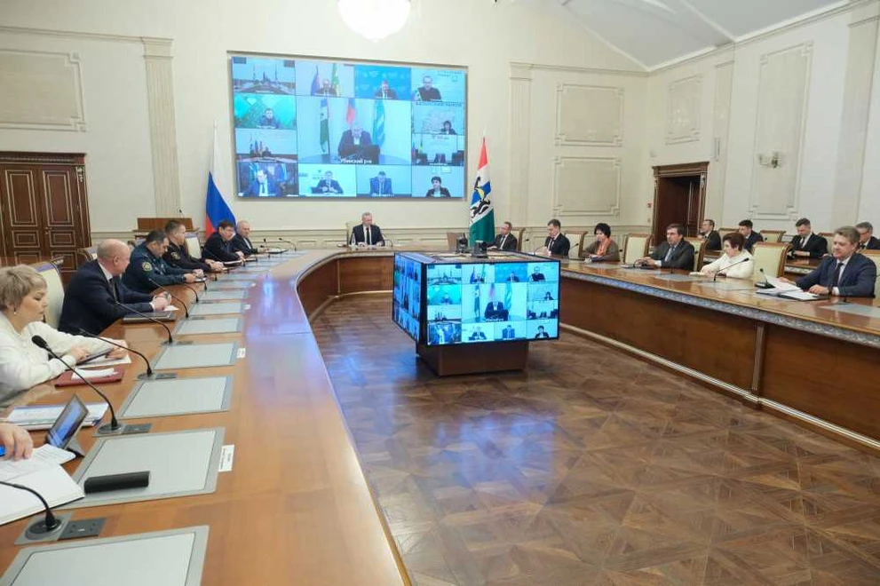 Губернатор Новосибирской области провёл рабочее совещание в Правительстве региона