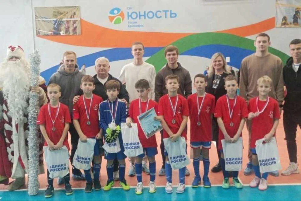 Единороссы Красноярска поддержали спортивные мероприятия в новогодние праздники