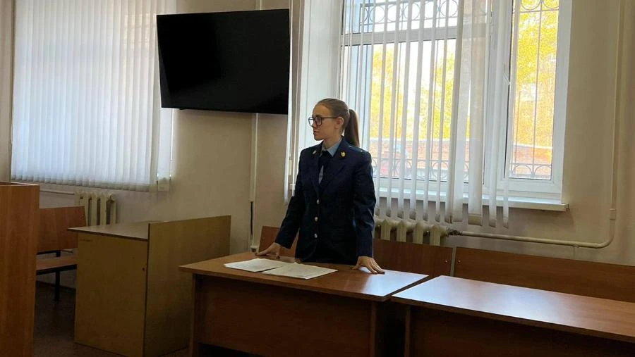 В Омске прошло судебное заседание по убийству новорождённого 16-летней девушкой