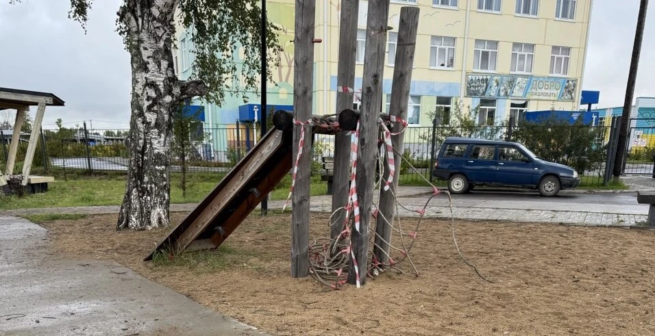 В Томской области через суд требуют привести в порядок детские площадки  
