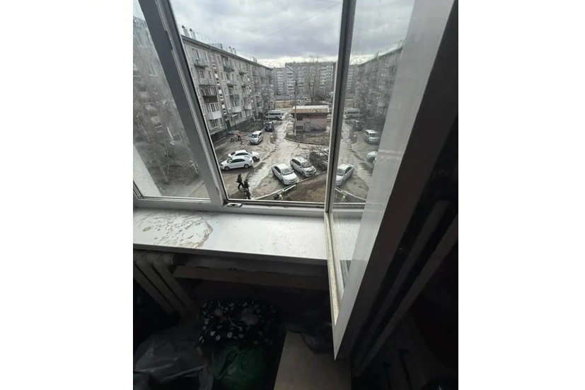 С приходом тепла снова начали выпадать из окон дети – очередной случай в Иркутске