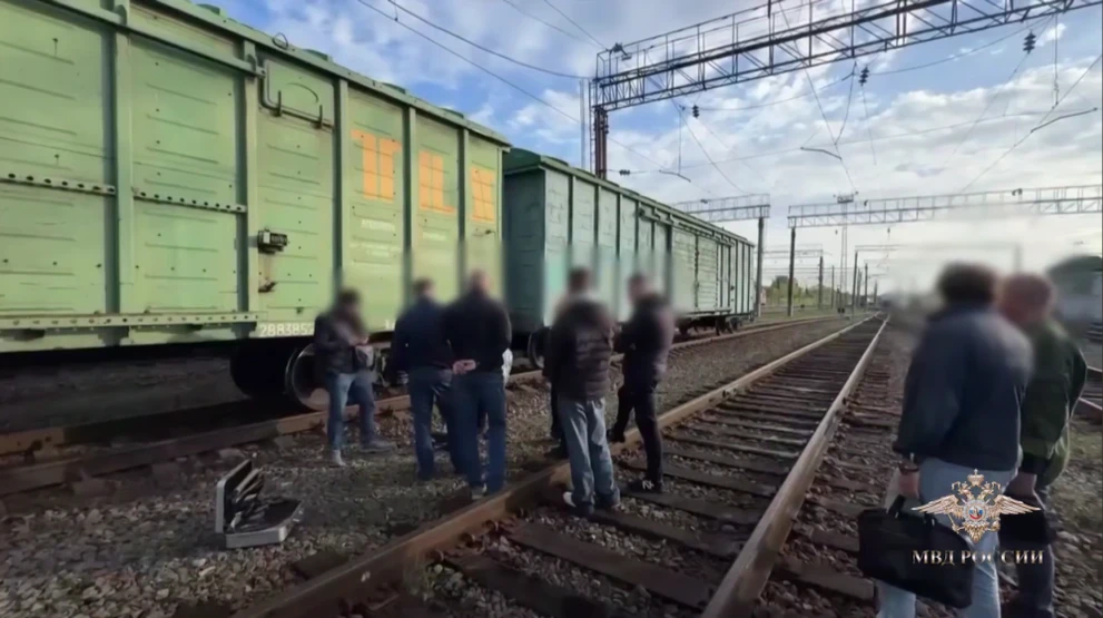 Гость из Владивостока чуть не поджёг тепловоз в Кузбассе 