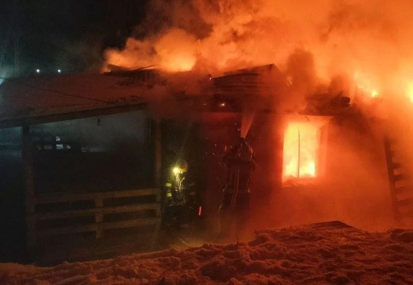 В Маганске Красноярского края в ночном пожаре погиб мужчина