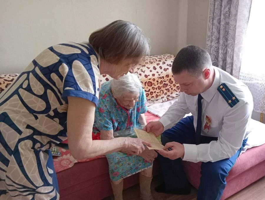 В Омской области пенсию 100-летней труженице тыла увеличили после вмешательства прокуратуры