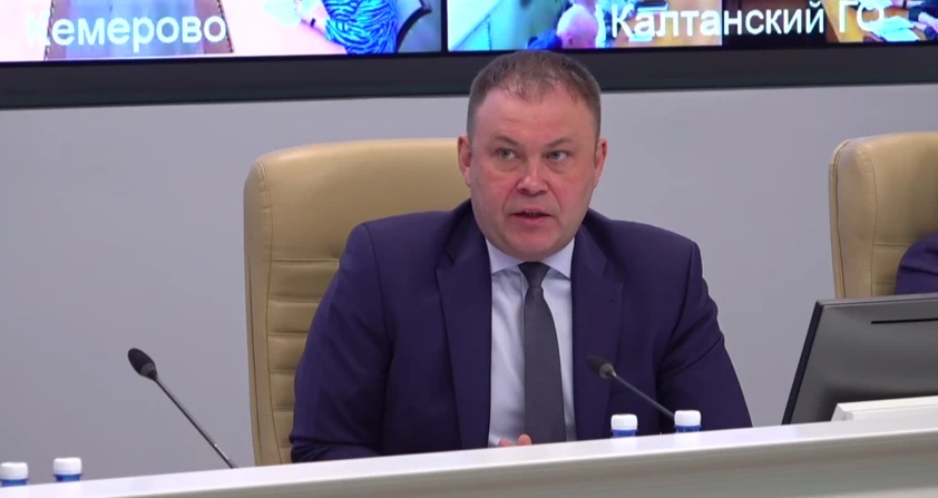 Глава Кузбасса поручил проверить администрацию из-за обвала крыши 
