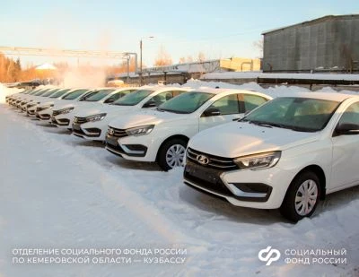 20 кузбассовцев, пострадавших на производстве, получили новые автомобили