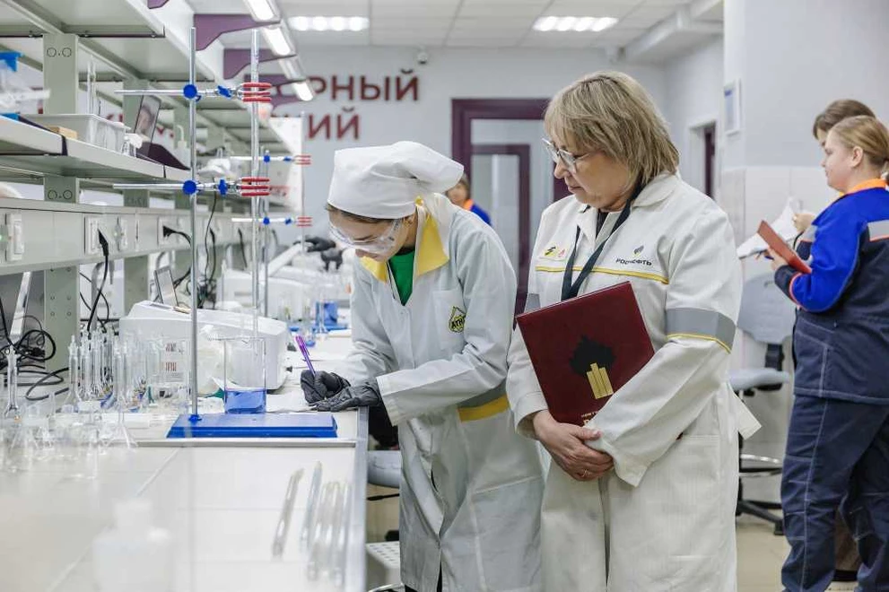 Ачинский НПЗ поддержал региональный этап чемпионата «Профессионалы»