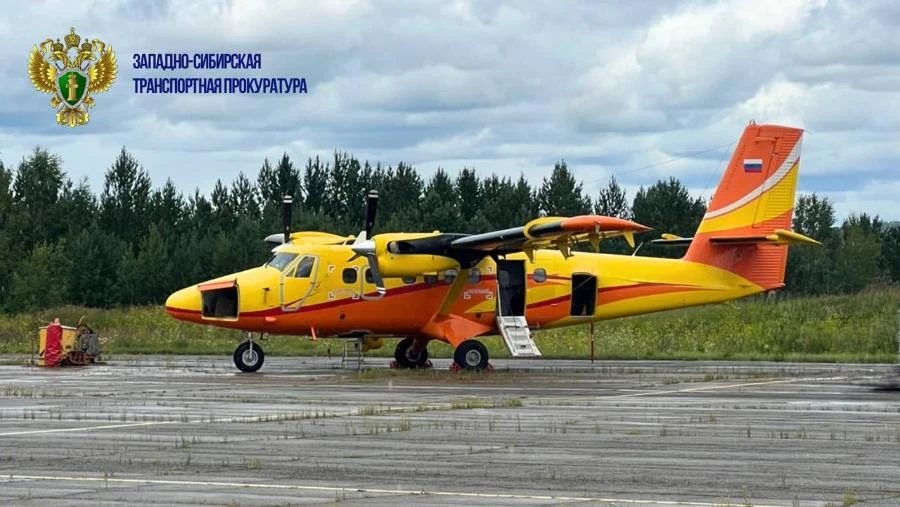 В Красноярском крае самолёт вернулся в аэропорт вылета из-за неисправности двигателя