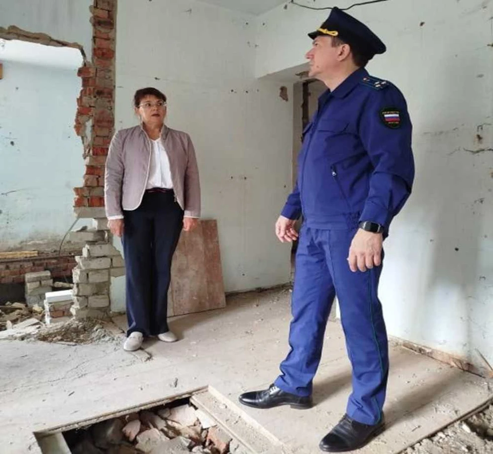 В Томской области прокуратура взяла на контроль ремонт центра занятости 