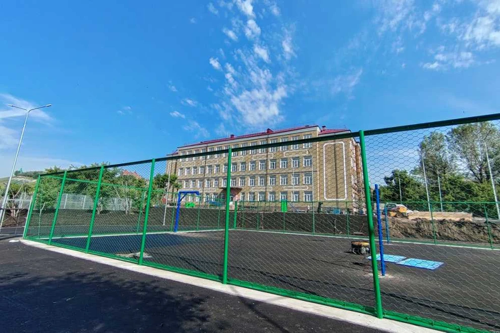 В Красноярске школа на Степана Разина готовится к открытию после капремонта 