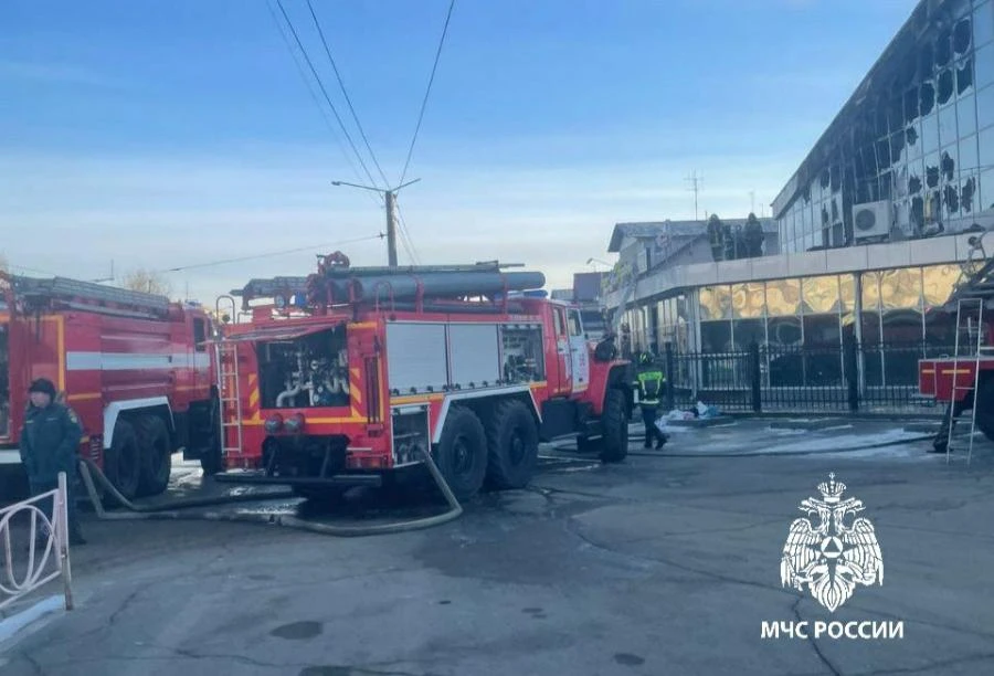 В Иркутской области сгорел торговый комплекс