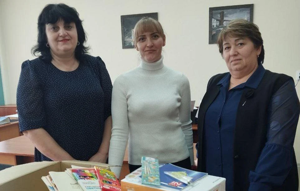 Хакасия передаёт помощь школьникам из Донбасса через Совет женщин Мангушского района