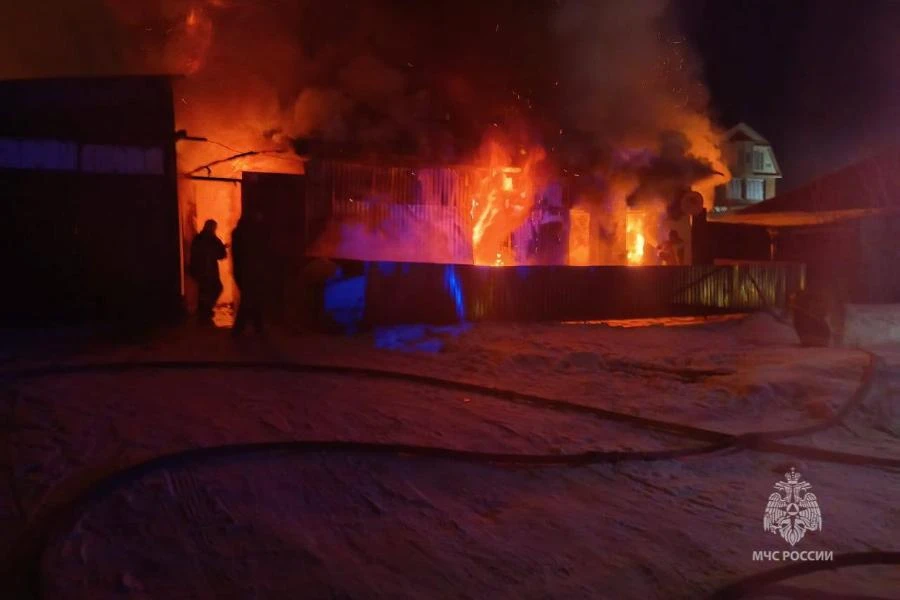 В Красноярском крае в ночном пожаре погибла девочка