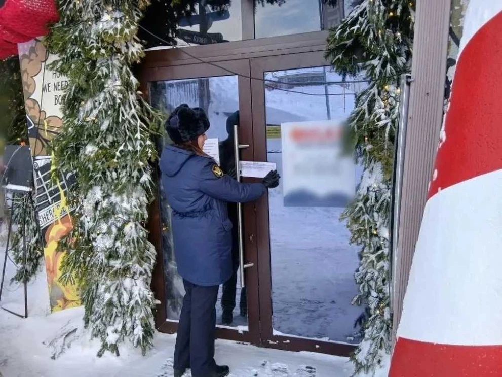 Не имели права готовить пищу: в Кузбассе приостановили работу «Грелки»