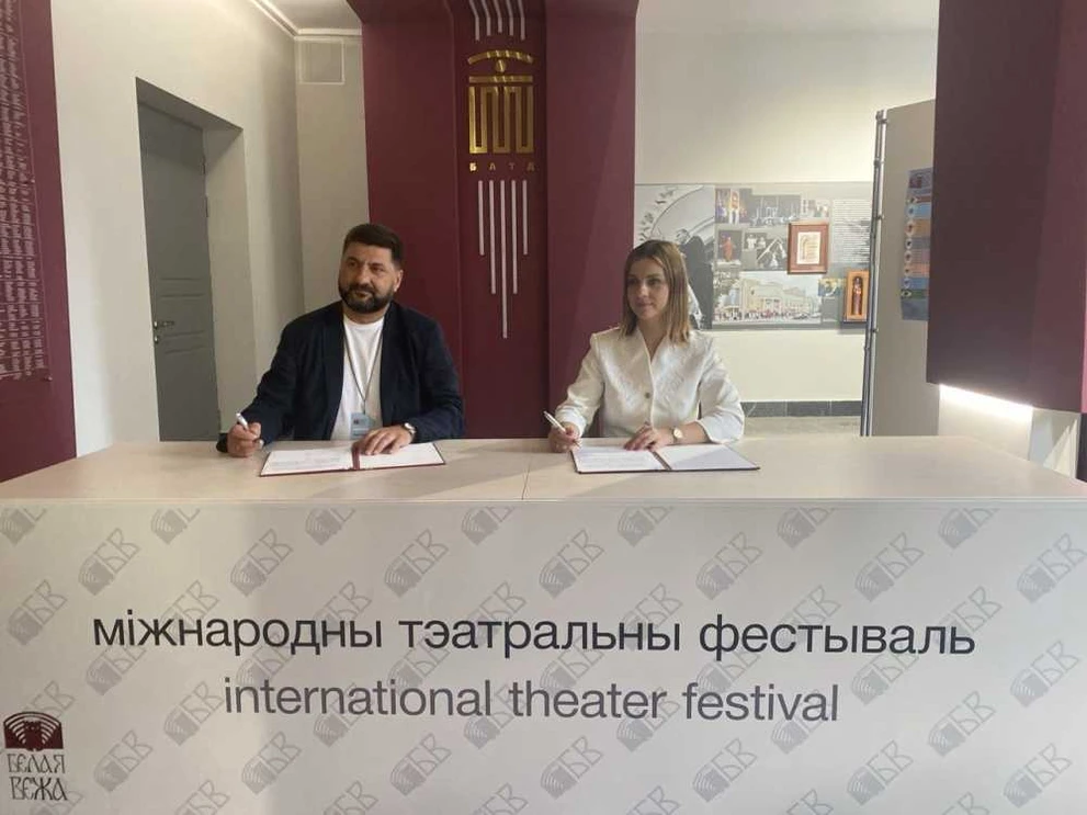 ТЮЗ Омска и Белорусский драмтеатр подписали соглашение о сотрудничестве   
