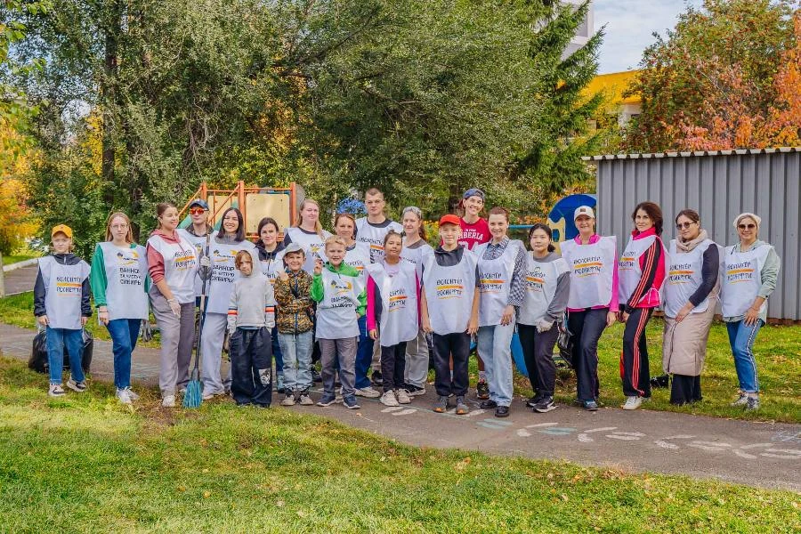 В Красноярске волонтёры «РН-Ванкор» провели субботник в реабилитационных детских центрах