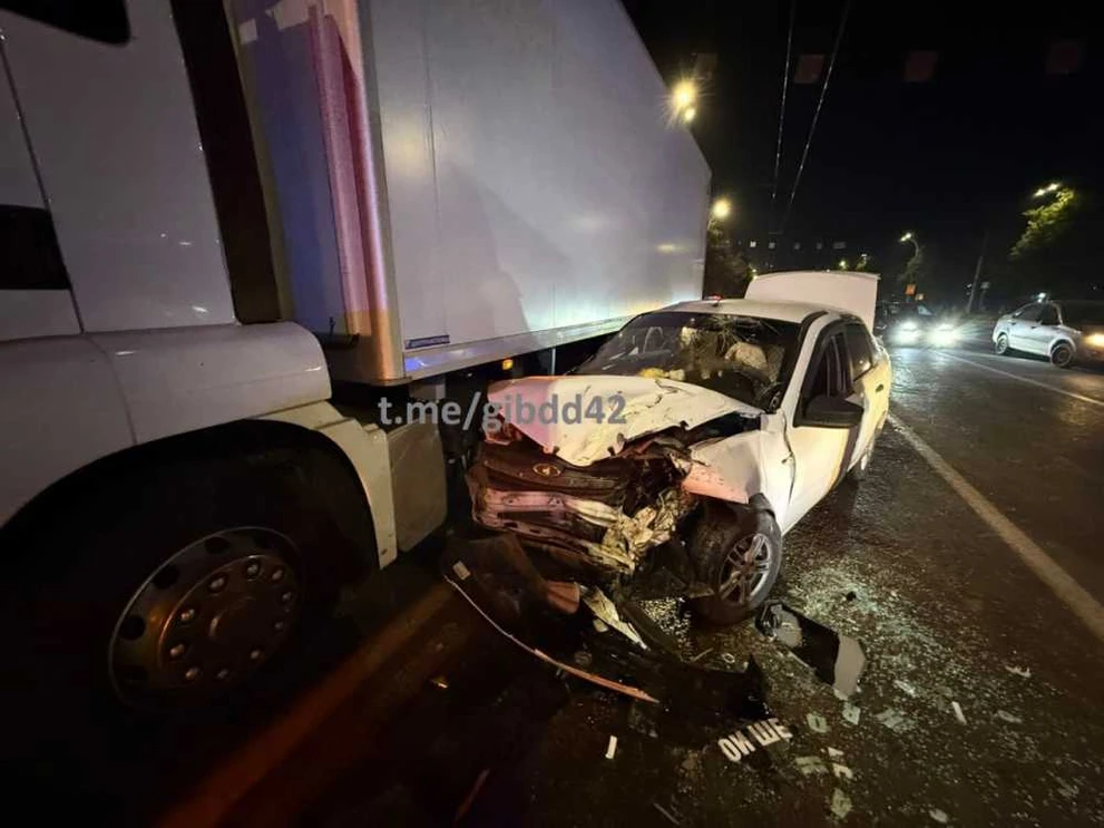 В Кемерове автоледи устроила ДТП: 5 человек пострадали 