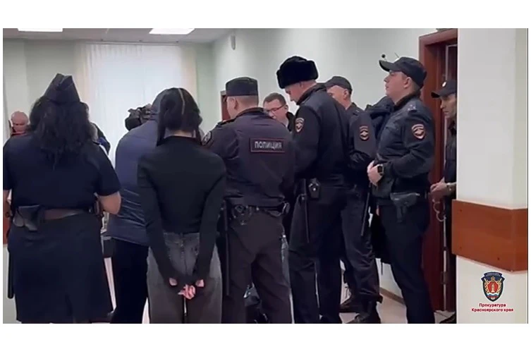 В Красноярске осуждена группа полицейских за покровительство грузоперевозчикам