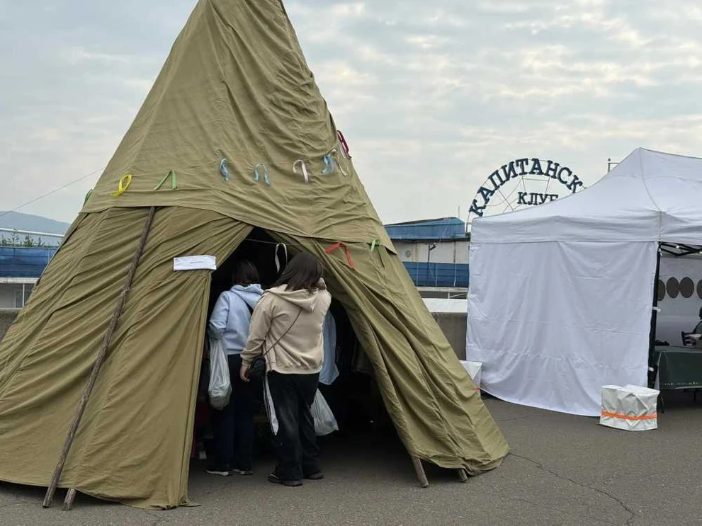 В Красноярске на набережной проходит фестиваль культуры коренных народов