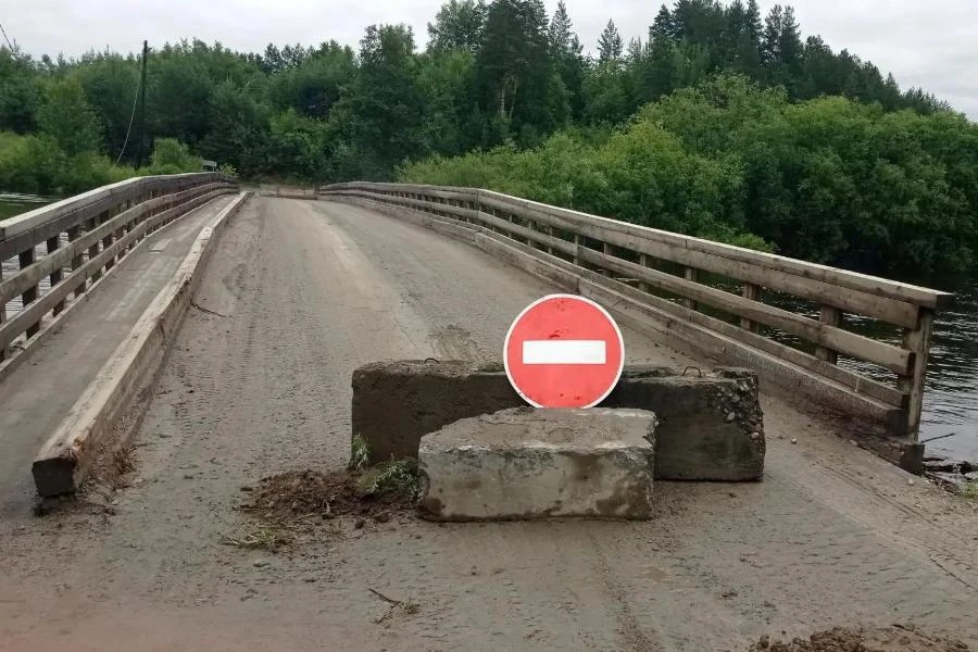 В Иркутской области из-за разлива реки Бисяга перекрыли дорогу к парому в Бурятию