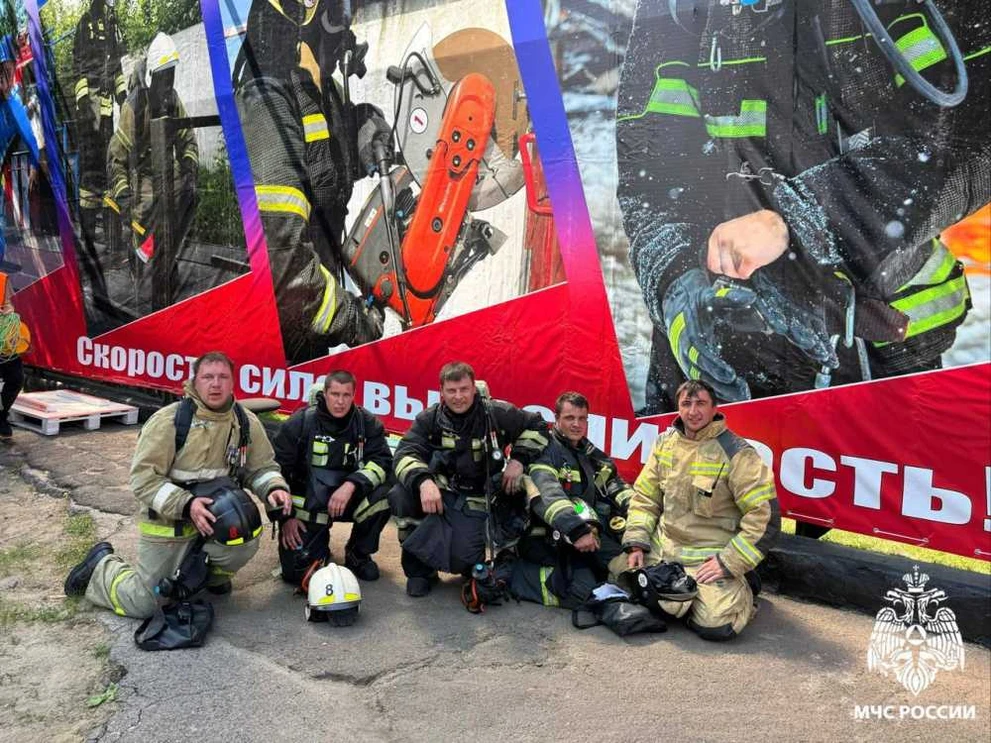Новосибирские пожарные вошли в тройку лучших газодымозащитников Сибири