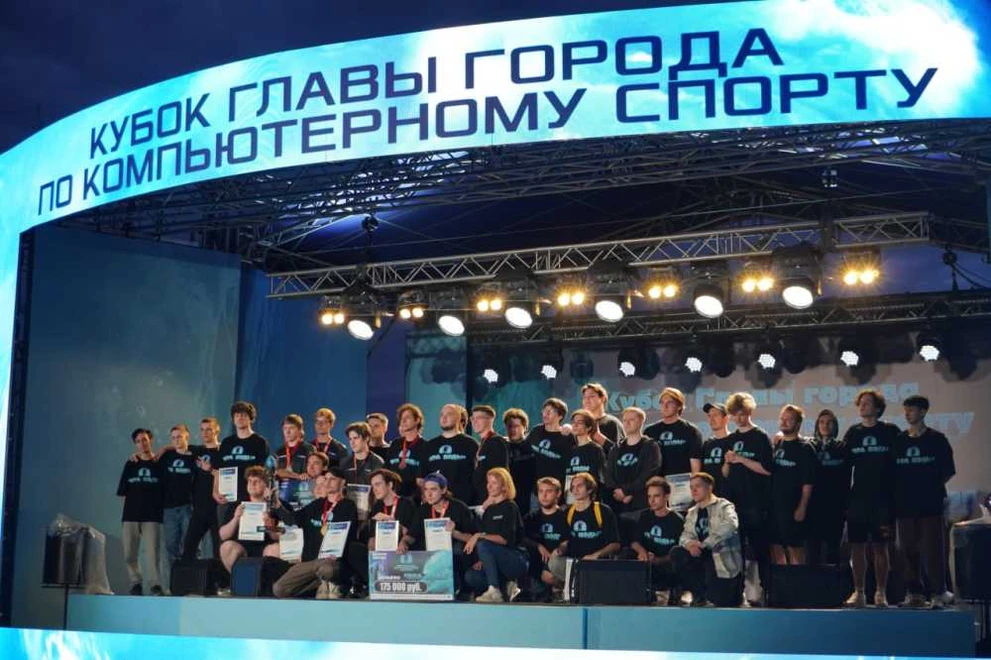 На «ЯРких БЕРЕГАХ» в Красноярске определили лучших киберспортсменов и юных инженеров страны
