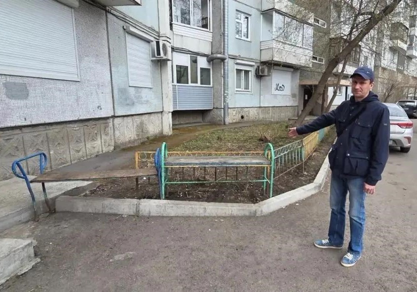 В Красноярске двое приятелей избили прохожего и сломали ему рёбра