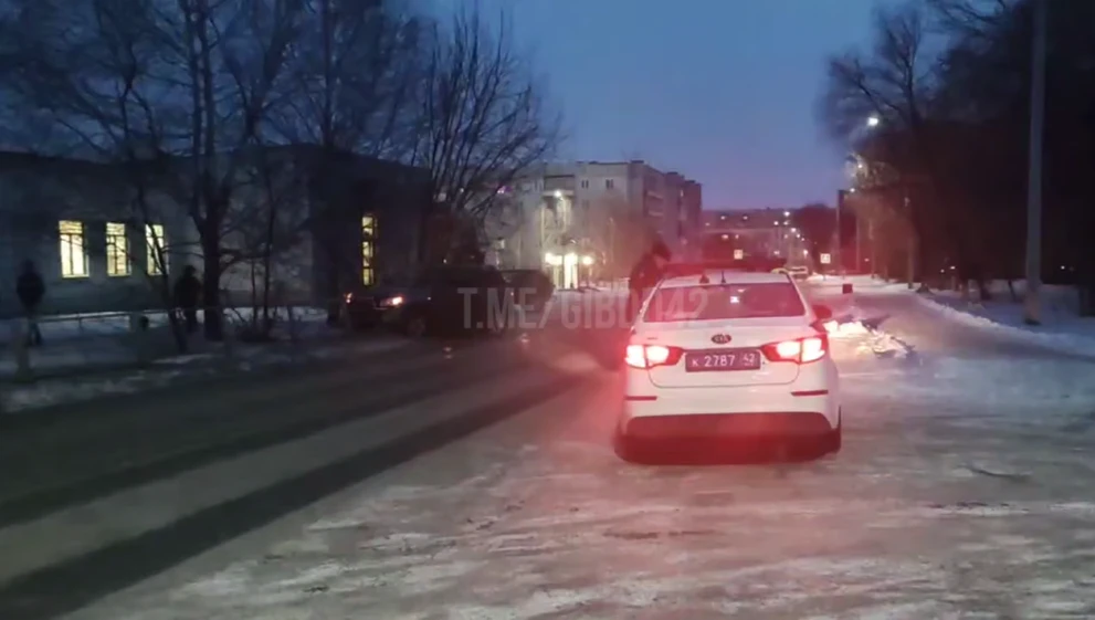 Житель Кузбасса наехал на 7-летнюю девочку. Ребёнок в больнице  