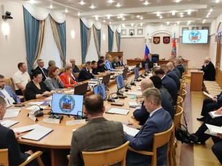 Виктор Томенко объявил о введении режима ЧС из-за гибели урожая на Алтае