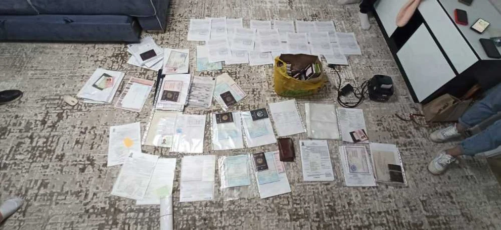 Пограничники Новосибирска поймали женщину, причастную к организации нелегальной миграции