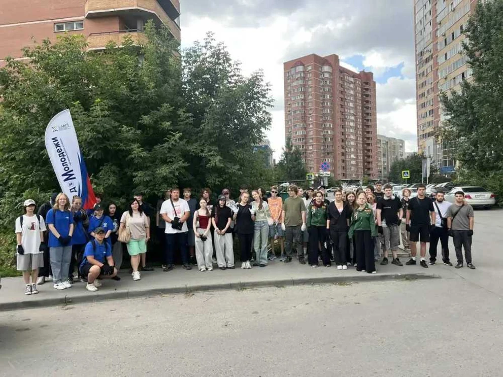 Почти 600 подростков работают в трудовых отрядах Новосибирска