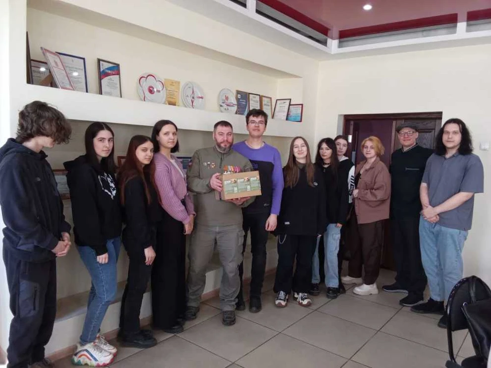Студенты из Красноярска готовят сублимированные продукты для бойцов СВО 