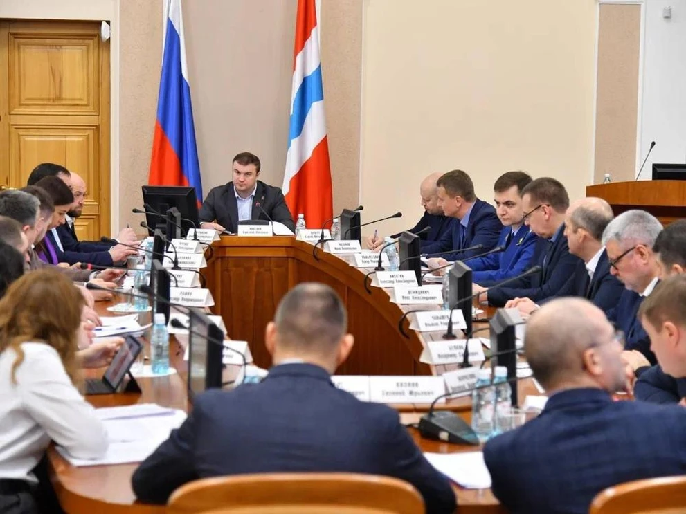 В правительстве Омской области прошло заседание строительного штаба