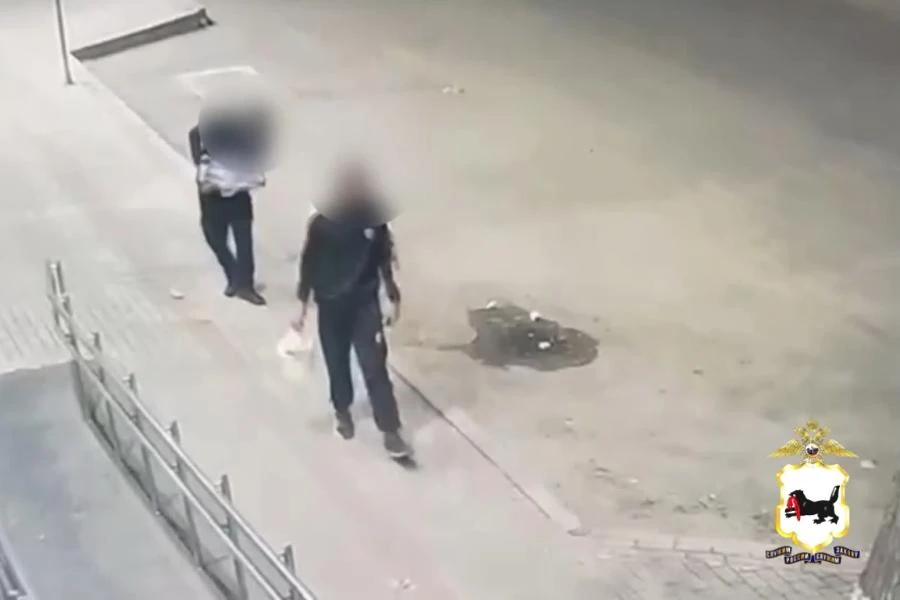 В Иркутске найти воров помог след из пирожков