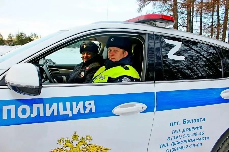 Госавтоинспекторы Красноярского края ночью встретили на улице троих детей