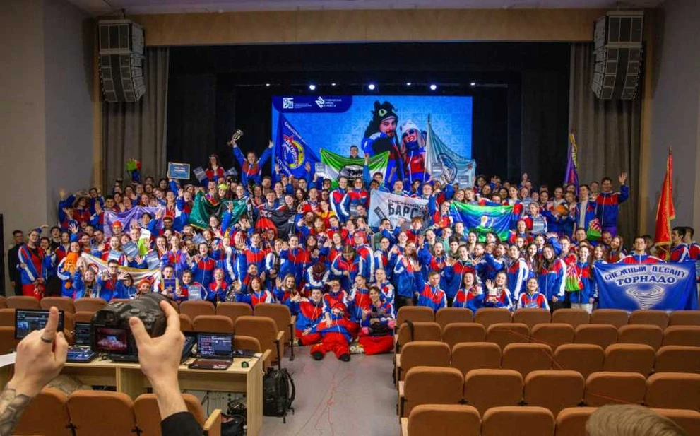 В Кузбассе состоялся юнармейский слет «Во славу Отечества», приуроченный к 80-летию Победы