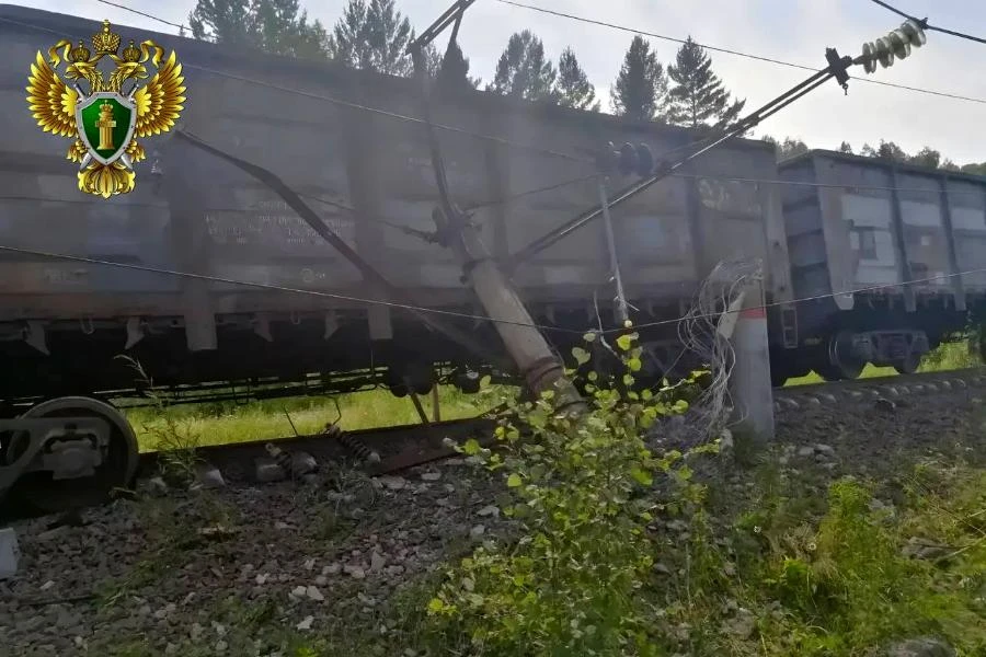 В выходные в Красноярском крае с рельсов сошли 13 вагонов