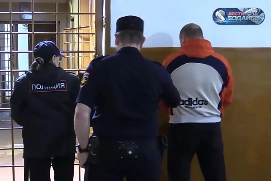 В Иркутской области мужчина поджёг машину начальника местной ГАИ