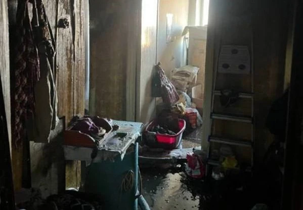 Пожарные спасли женщину из горящей квартиры в Новосибирской области 
