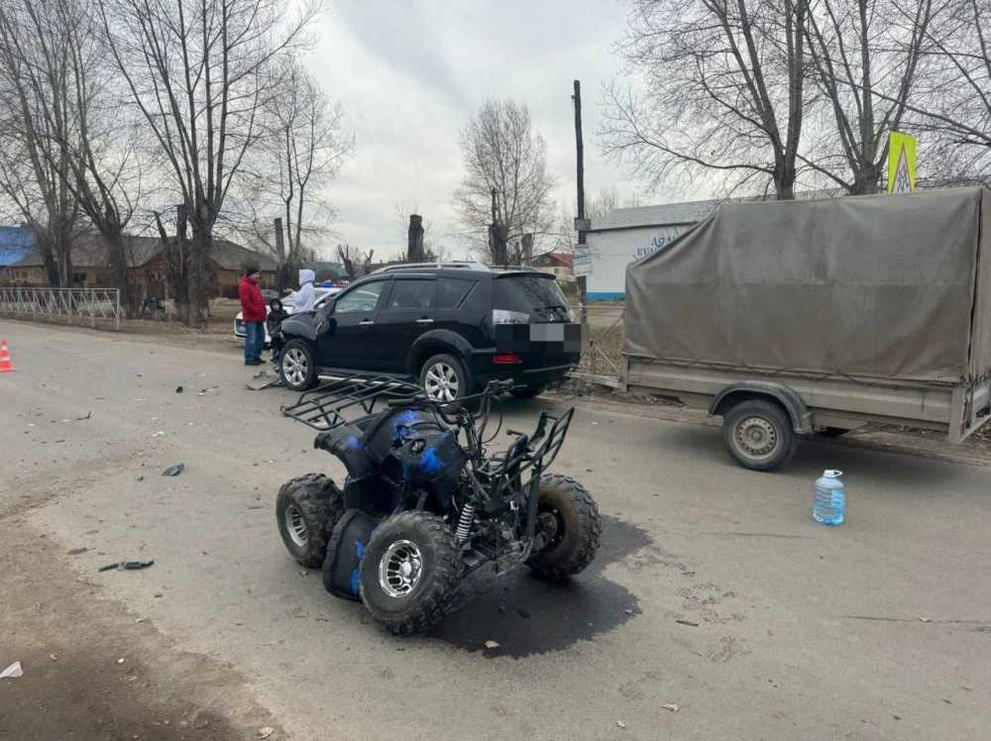 В Красноярском крае в ДТП серьёзно пострадал школьник на ехавший на квадроцикле