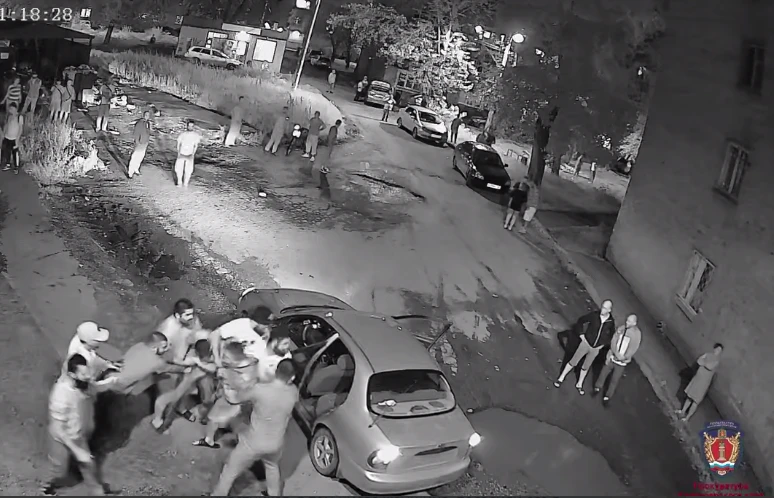 За групповое насилие и вымогательство суд ожидает 9 жителей Красноярска