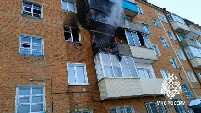 В Иркутской области мужчина в отместку подруге устроил пожар и отравил соседей